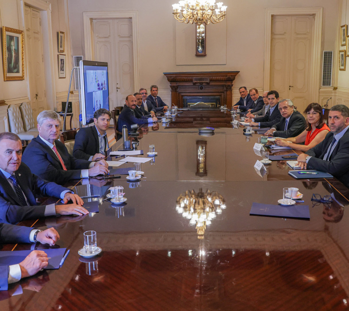 Preocupados por la caída de la coparticipación federal, se reúnen los Gobernadores