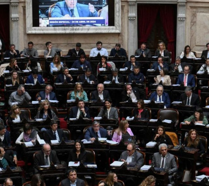 En una sesión maratónica, la Cámara de Diputados aprobó el aumento a jubilados