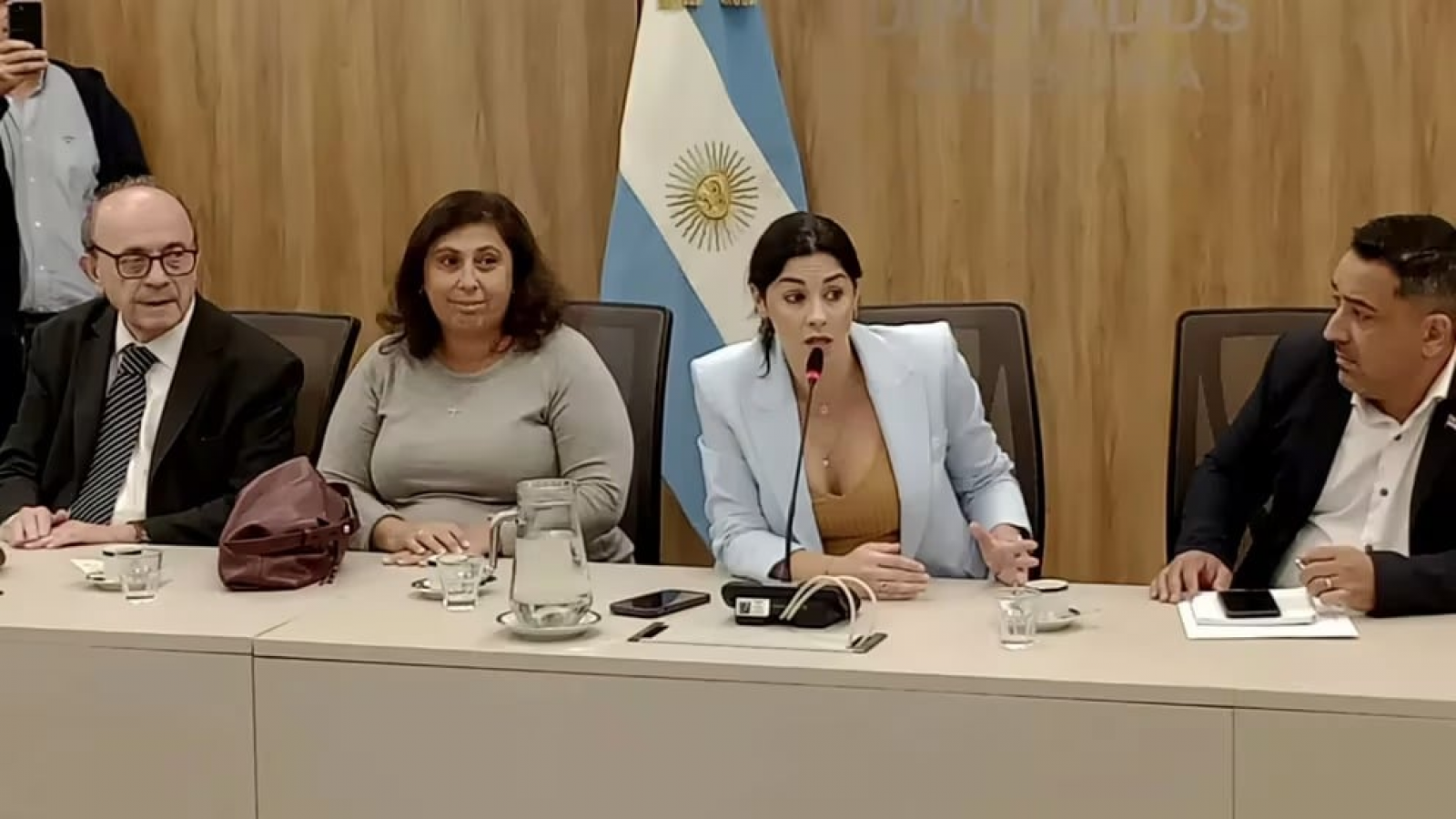 La diputada Pagano hizo una denuncia de acuerdos entre el Oficialismo y la Oposición