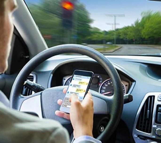 Alerta Vial: El uso del celular, principal causa de accidentes fatales en Argentina