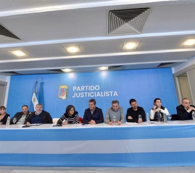 El PJ se reorganiza tras condena a CFK y busca unidad electoral