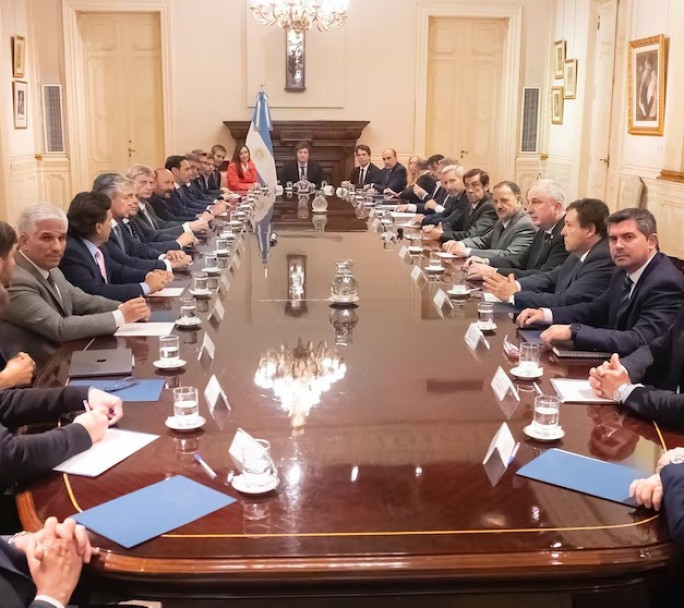 El Gobierno prepara contraoferta a gobernadores para evitar proyecto unificado en el Congreso