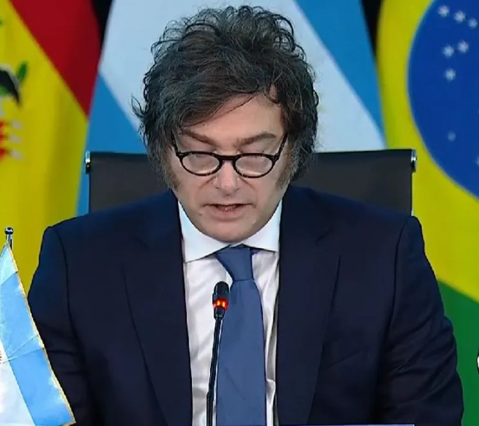 En la cumbre del Mercosur, Javier Milei pidió mayor flexibilización