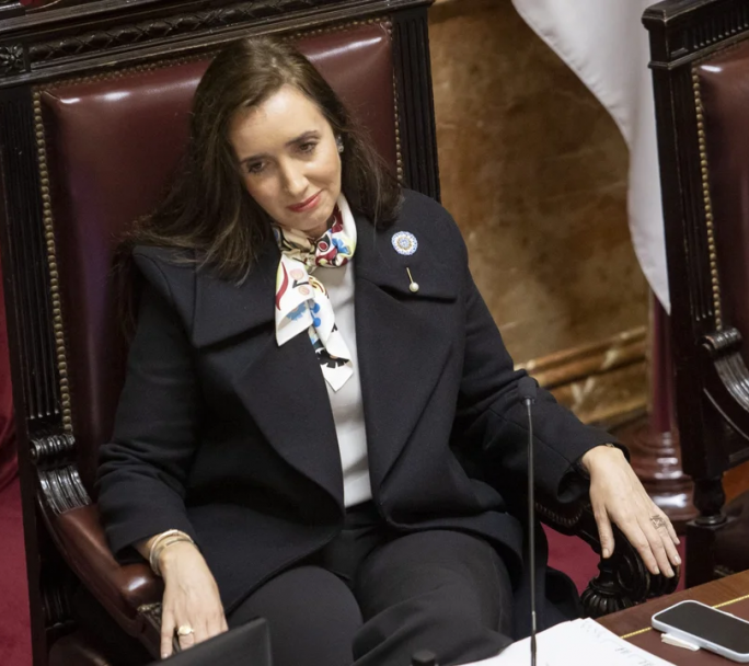 Villarruel afirma que si el oficialismo quiere recortar gastos lo haga "en viajes y en la SIDE"