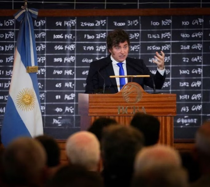 Gobierno y gobernadores: la Rural como posible puente para destrabar el conflicto por fondos y leyes