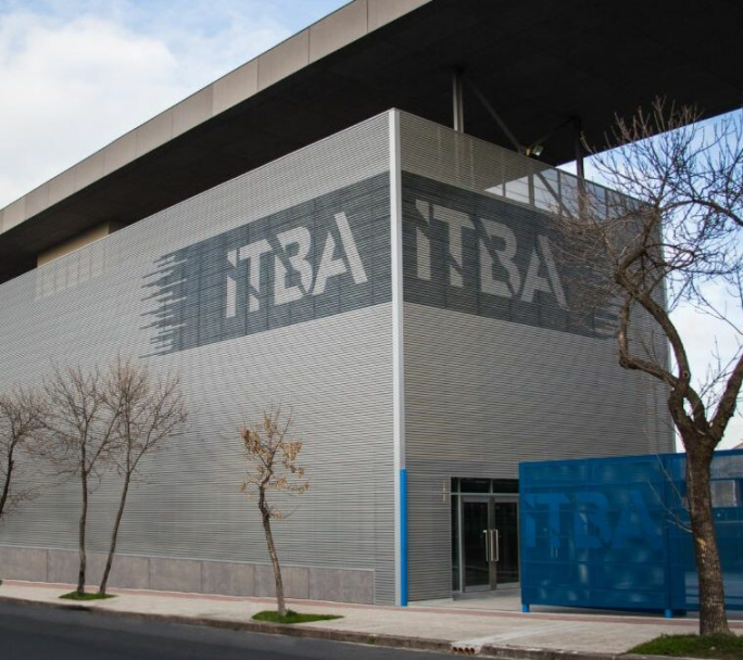 El Presidente recibe a los jovenes que ganaron el Mundial de Ingeniería Aeroespacial