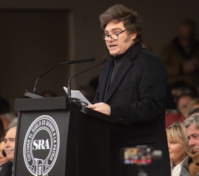 En La Rural, Javier Milei anuncia una baja "permanente" de retenciones al campo y critica a la "casta"