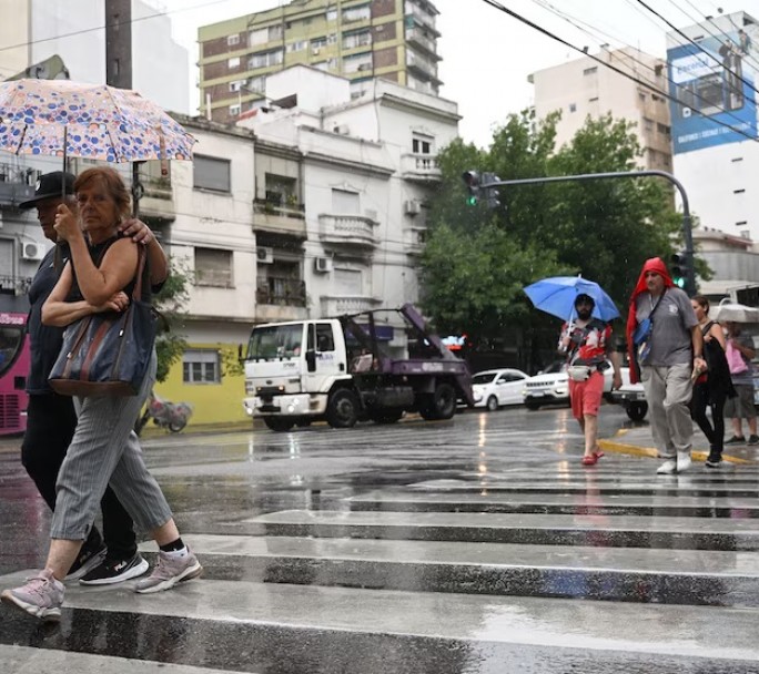 Vuelve la Lluvia y el Frío: Alertas en 16 Provincias y un Pronóstico con Tormentas para el AMBA