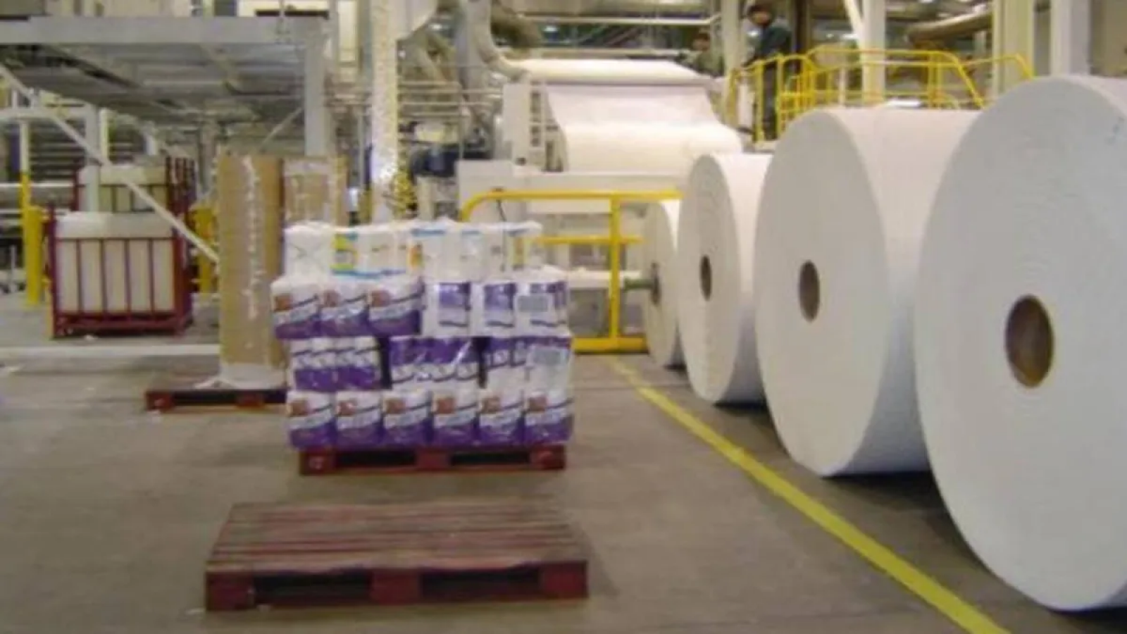 Una de las principales fábricas de papel de Argentina paralizo dos plantas