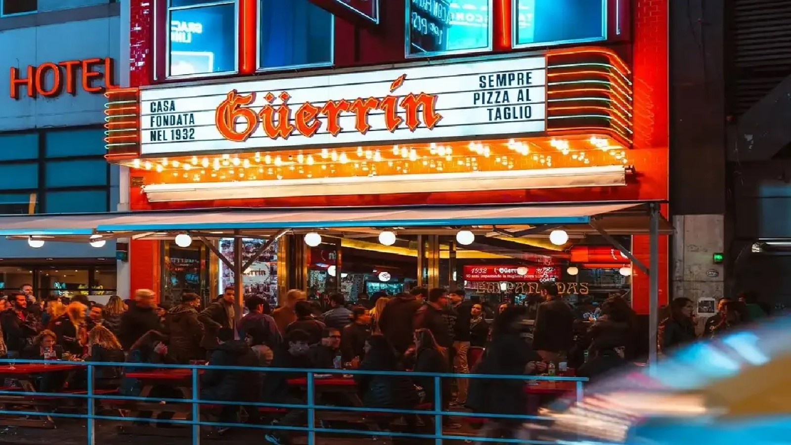 Cuánto cuesta comer en la pizzería porteña más famosa en agosto 2025