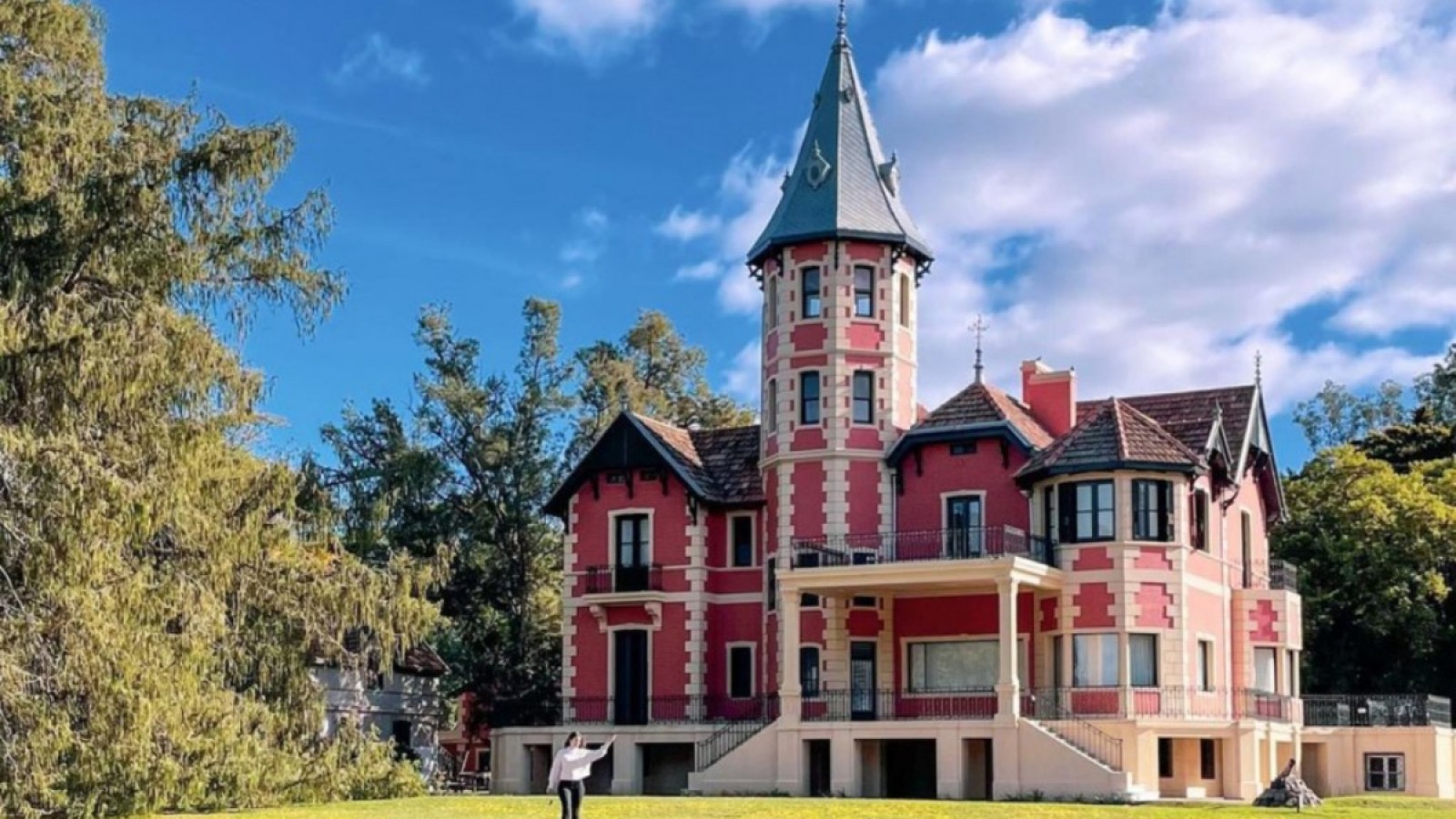 El castillo secreto de la Ruta 2: historia, leyendas y cómo visitarlo desde Buenos Aires