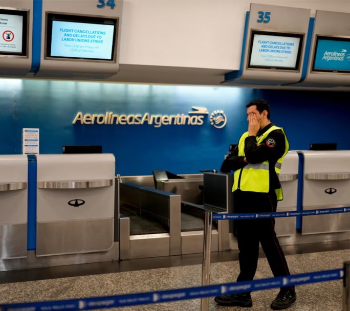 Paro de controladores aéreos: 15.000 pasajeros afectados por la medida de fuerza